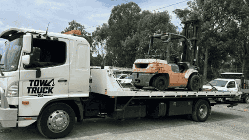 want a cheap tow truck in Carindale